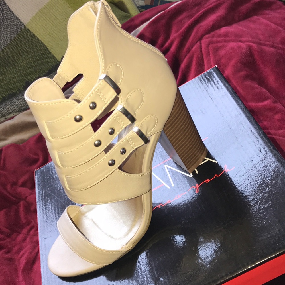 Chunky heel sandal heels